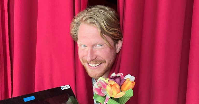 Kor Hoebe Kordaat Reprise — theater in Apeldoorn