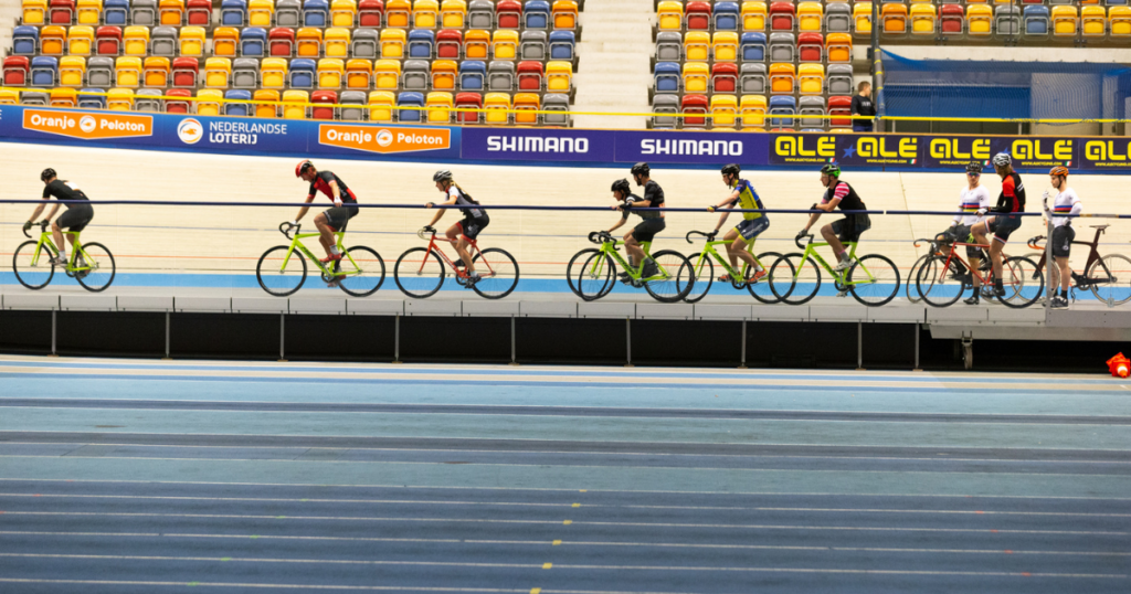 Clinic baanwielrennen in Apeldoorn